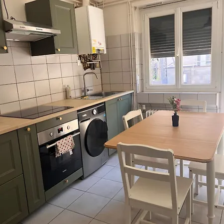Modern 2 Bedroom Apartment, 4 People, Tram 2 Min Apartamento Illkirch-Graffenstaden